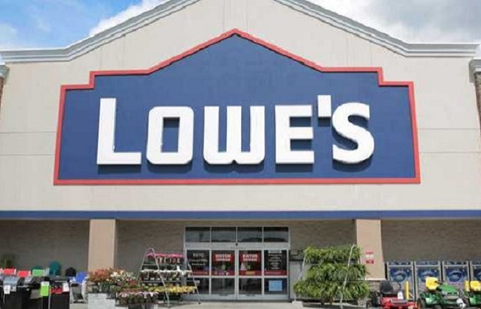 Lowe's rewards front-line employees with $300 bonus 