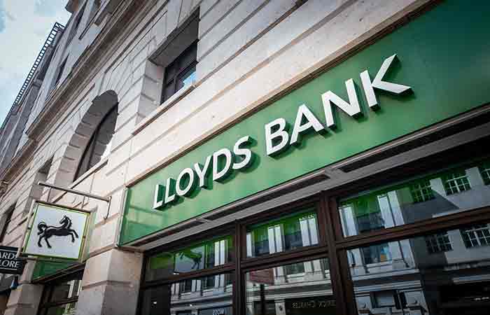 Lloyds Banking Group pay